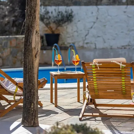 Villa Elm *